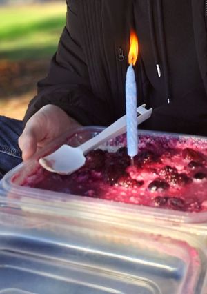 Una foto de 🍰 Cheesecake sin horno para sorprender a la persona que te gusta el día de su cumpleaños