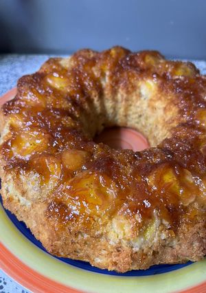 Una foto de Torta de banana invertida