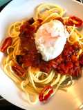 Tomaten Spaghetti mit pochiertem Ei