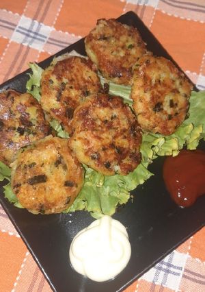 O poză a rețetei Parmesan potato cakes/chifteluțe cu cartofi.