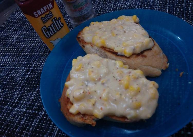 Garlic Toast with Creamy Corn Topping