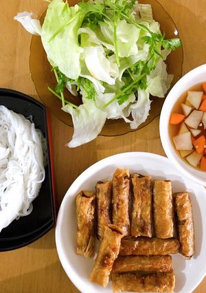 Hình của món Bún nem rán - random.