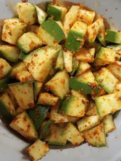 કાચી કેરી નું સલાડ (Raw Mango Salad Recipe In Gujarati) રેસીપી મુખ્ય ફોટો