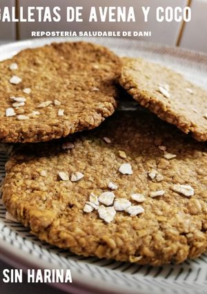 Una foto de Galletas de avena y coco sin harina