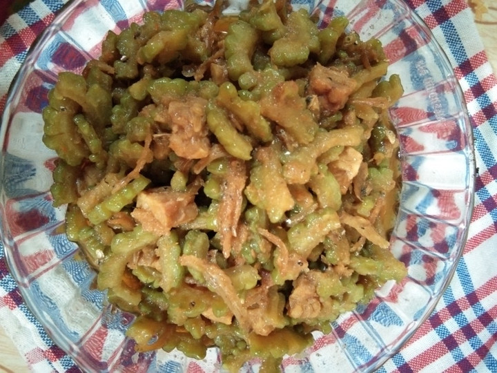 Bagaimana Membuat Tumis pare teri tempe sederhana yang Bikin Ngiler