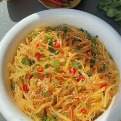 A picture of Spicy and Sour Chinese Potato Salad.