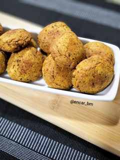 Una foto de Falafel con harina de garbanzo