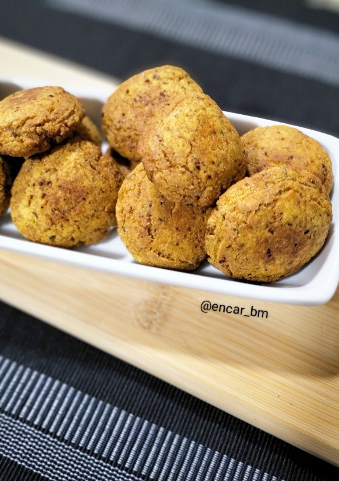 Una foto de Falafel con harina de garbanzo