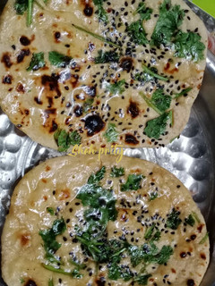 બટર નાન(ઘઉંની) (Wheat Flour Butter Naan Recipe In Gujarati) રેસીપી મુખ્ય ફોટો