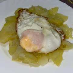 Una foto de Patatas a lo pobre en el micro