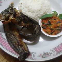 รูปของ Pecel Lele Sambal Sari Laut Kemangi