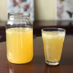 A picture of Lemonade.
