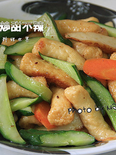 瑪莉廚房:小黃瓜炒甜不辣 的食譜成品照片