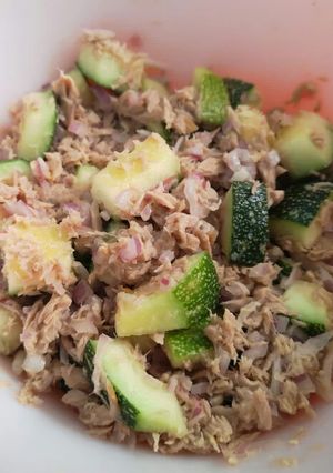Una foto de Ensalada de atún con zapallito italiano
