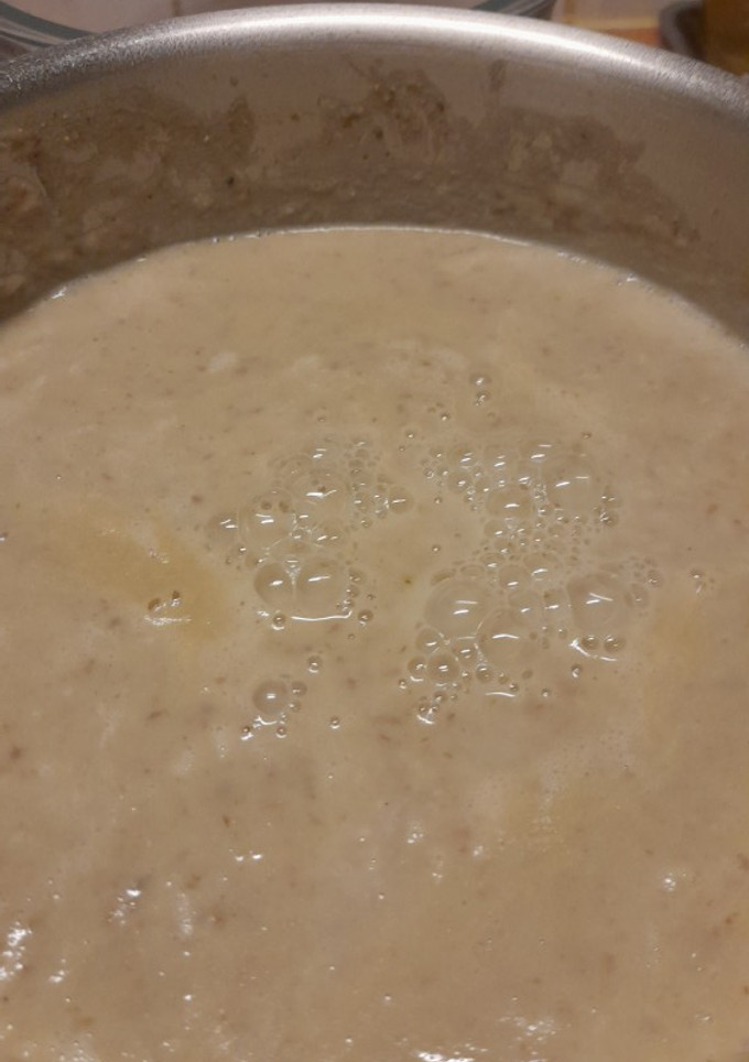 A picture of Parsnip, lentil and cream soup.