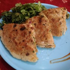 A picture of Mexican salsa paratha.
