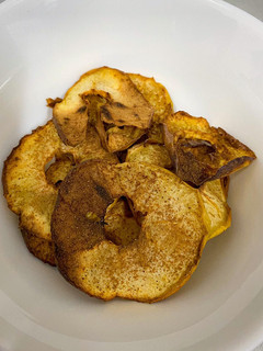 Una foto de Chips de manzana airfryer