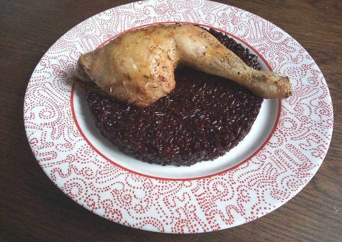 Riz sauvage pilaf et cuisse de poulet rôtie