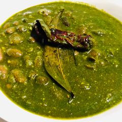 A picture of Rajma palak.