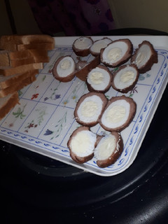 A picture of Scotch eggs.