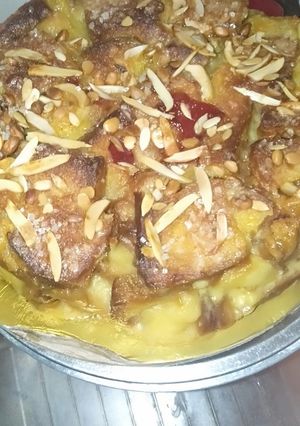 A picture of No bake No Cook Custard Bread pie.