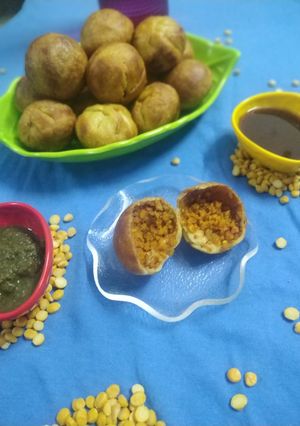 A picture of Chana Dal Kachoris in Appe Pan.