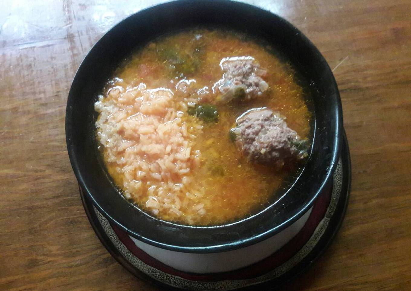 Albóndigas de res, en caldillo de tomate