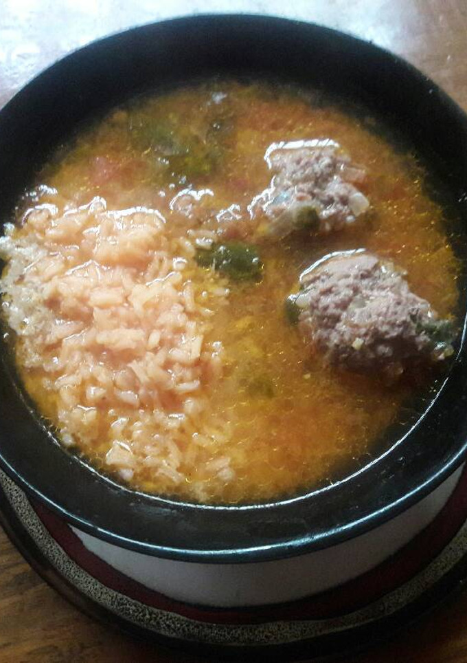 Una foto de Albóndigas de res, en caldillo de tomate