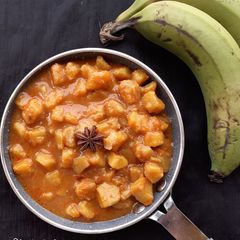 A picture of Raw Banana Curry.