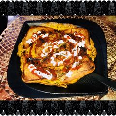 A picture of Quick omelette bread pizza.