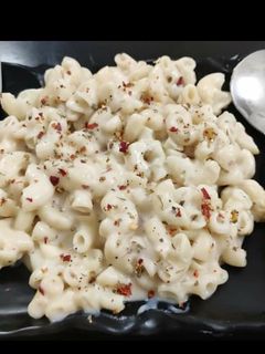 व्हाइट सॉस पास्ता (white sauce pasta recipe in Hindi) रेसिपी मुख्य फोटो