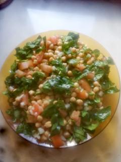 Una foto de Ensalada de garbanzos