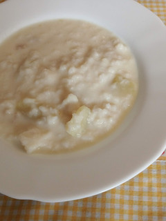 Una foto de Gazpachuelo con rosada, patatas y arroz