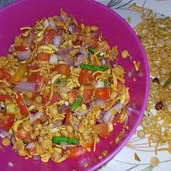 A picture of Nimko chaat.