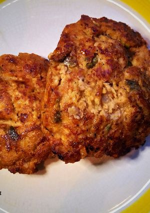 A picture of Apple Spring Onion Burger Patties.