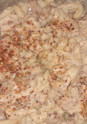 A picture of Easy White sauce pasta.