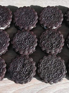 Una foto de Galletas oreo sin horno receta fácil