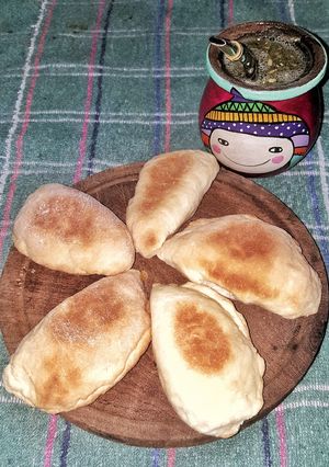 Una foto de Empanaditas de queso (para la hora del mate)