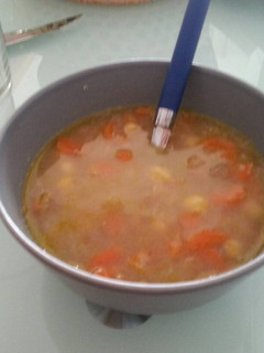 Una foto de Sopa de quinoa con garbanzos