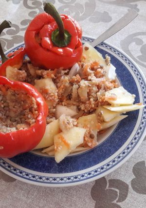 Una foto de Pimientos rellenos veganos