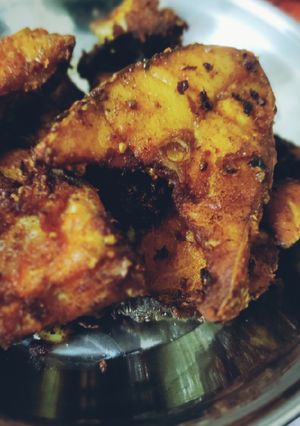 A picture of Fried fish.