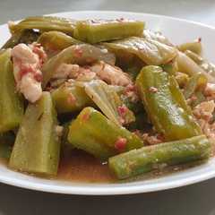 รูปของ Tumis Pare Sayur Asin