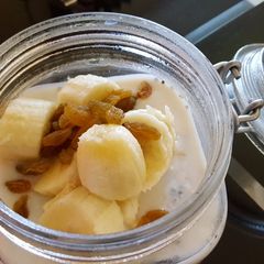 A picture of Overnight Oat meal.