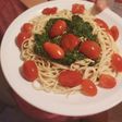 Fideos con salsa pesto
