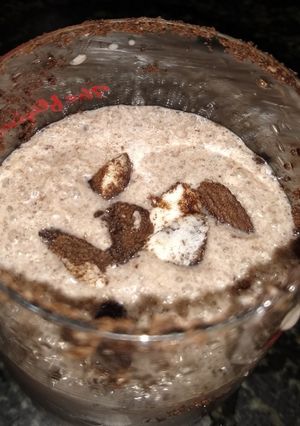 A picture of Oreo milk shake.