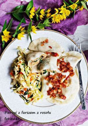 Zdjęcie przepisu Pierogi z farszem z rosołu.