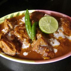 A picture of Chicken in Coconut Milk.
