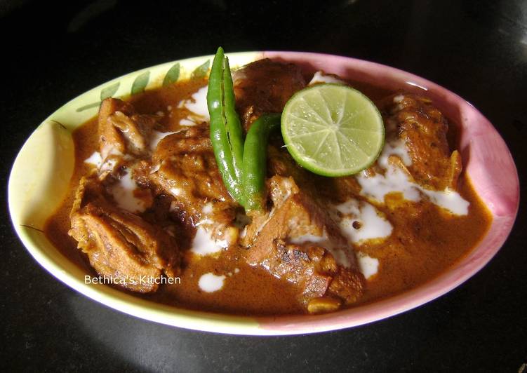 Recipe of Award-winning Chicken in Coconut Milk