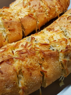 Una foto de Pan De Ajo y Queso