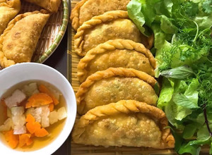 Hình của món Bánh Gối (Dùng lá mua sẵn).